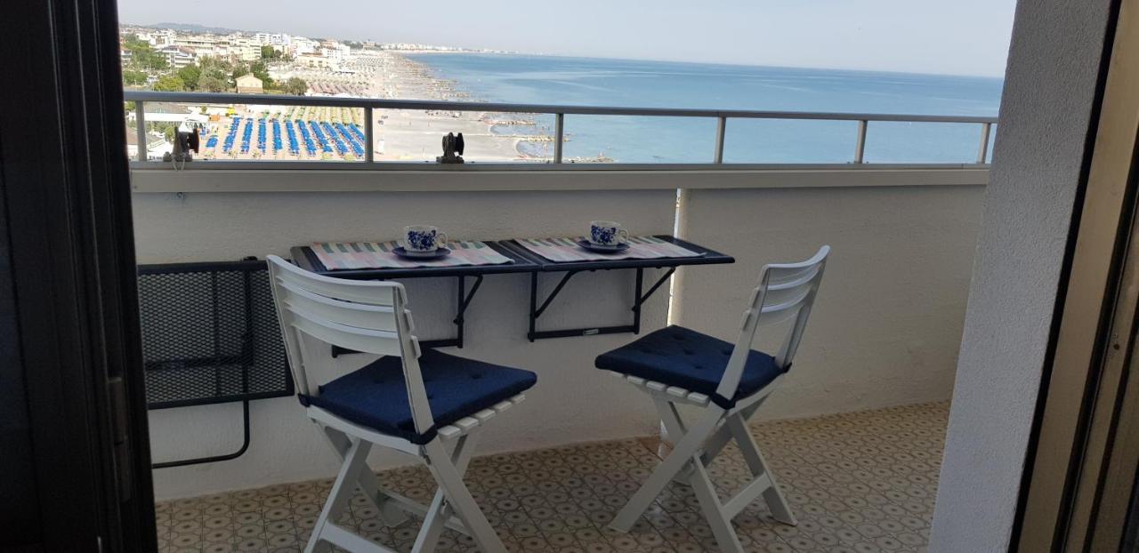 Sul Mare... Apartment Misano Adriatico Luaran gambar
